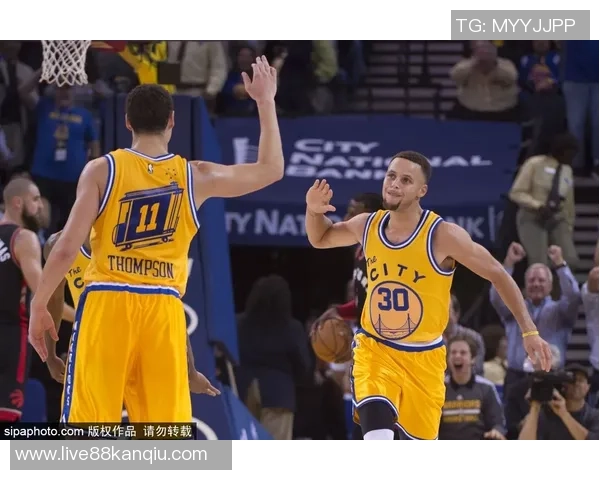 今日勇士对阵公牛精彩直播全程回顾与赛后分析尽在这里 今日勇士对阵公牛精彩直播全程回顾与赛后分析尽在这里