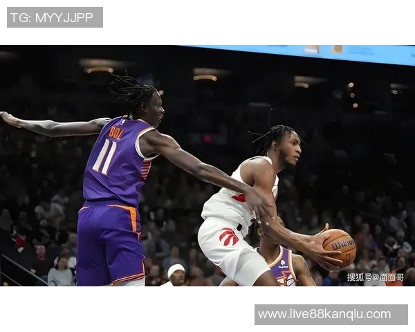 伊曼纽尔奎克利:篮球场上的新星与未来的希望 伊曼纽尔奎克利:篮球场上的新星与未来的希望