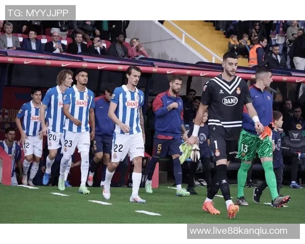 巴塞罗那与西班牙人激战在即3月30日精彩对决值得期待